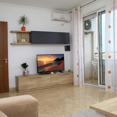 Beautiful Apartment At Port Side! ดูร์เรส ภายนอก รูปภาพ