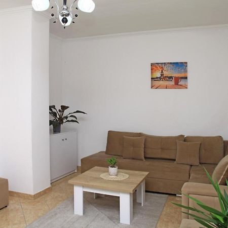 Beautiful Apartment At Port Side! ดูร์เรส ภายนอก รูปภาพ