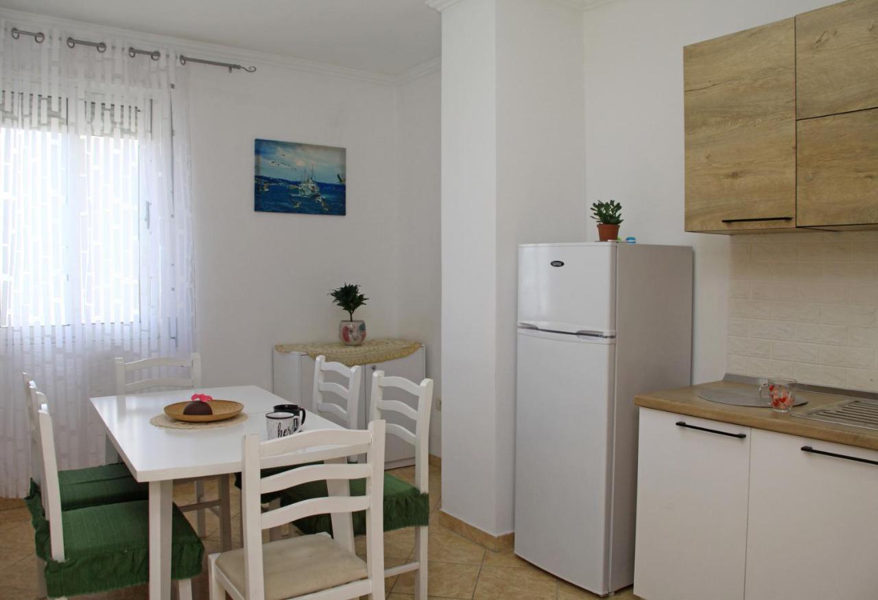 Beautiful Apartment At Port Side! ดูร์เรส ภายนอก รูปภาพ